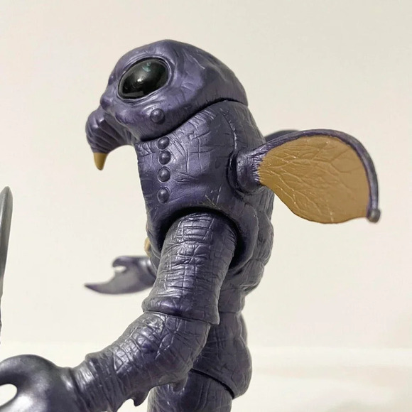 1993 Bandai Mighty Morphin Power Rangers Guitardo Alien Purple Fly Action Figure - Picture 7 of 16